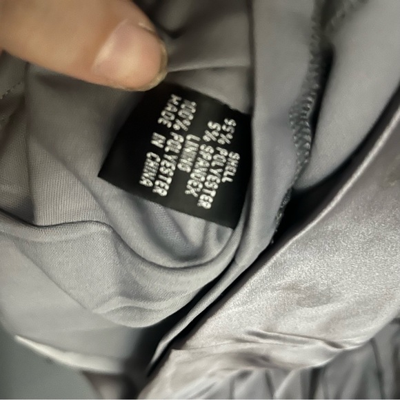 Adriana Papell gray sequin dress size 6 - Picture 5 of 7